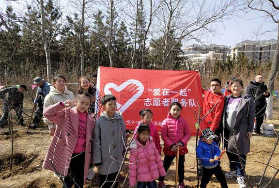 當(dāng)雷鋒月和植樹節(jié)相遇——相約春天，播種綠色，志愿精神薪火傳